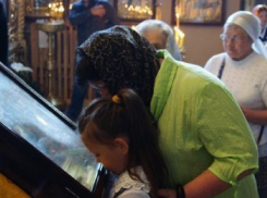 Волжан пригласили поклониться редкой иконе, которая избавляет от нужды и семейных неурядиц