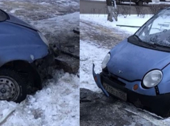 Брошенный после аварии «жучок» обнаружили в Волжском