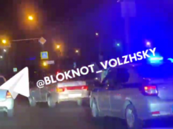 Голливуд в Волжском: Полицейская погоня за «убитой пятнашкой»