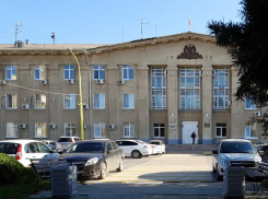 Волжская администрация выделила 3 миллиона на заправку служебного транспорта