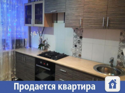 В Волжском дешево продают уютную однокомнатную квартиру
