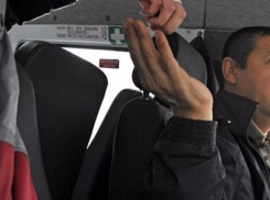 В Волжском водитель маршрутки пообещал расправиться с пассажиром из-за платы за проезд