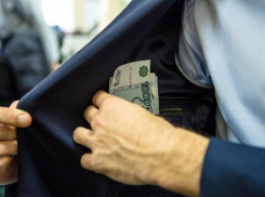 Волжанина взяли с поличным на передаче взятки