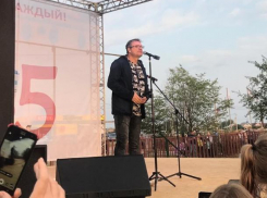 Владимир Маркин лично поздравил волжан с Днем города