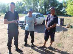 Близ Волжского проверяют «вчерашних» мигрантов и отправляют их в военкомат