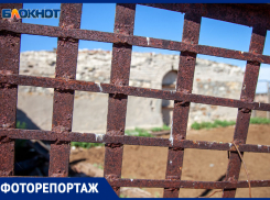 Где жили заключенные-строители Волжской ГЭС в прошлом веке: фоторепортаж из разрушенного лагеря