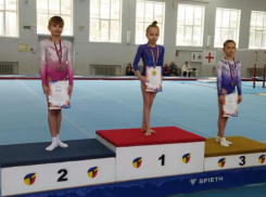 Юные волжанки привезли из Ростова-на-Дону 6 медалей