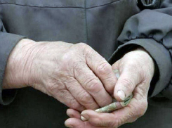 Под Волгоградом рецидивист с другом ограбили 76-летнего соседа