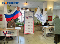 В Волжском открыли избирательные участки для трехдневных выборов Президента РФ