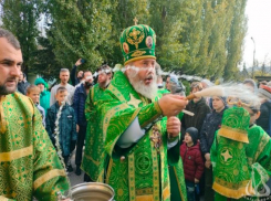 Храм Преподобного Амвросия Оптинского в Волжском отметил престольное торжество