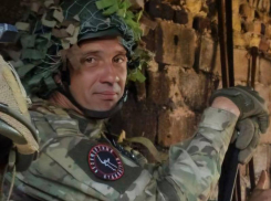 В Волжском отряд «Бессмертный Сталинград» проводит в последний путь Александра Политова