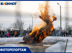 «Любо!»: волжане с размахом отметили Масленицу с казаками, блинами, чучелом и «хулиганством»