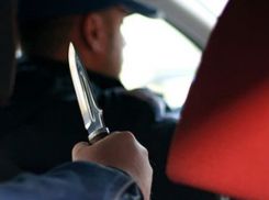 Под Волгоградом водитель под угрозой убийства отдал свое авто злоумышленникам 