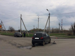 В Волжском молодая семья пострадала в ДТП