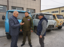Более 5 тонн гуманитарного груза волжане отправят в зону СВО: глава города помог приобрести автомобили