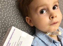 В Волгограде ребенок с редким заболеванием получил самый дорогой укол в мире