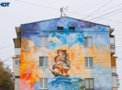 В Волжском благоустраивают скверы по федеральному проекту