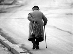 В Волжском автоледи сбила 71-летнего пенсионера 