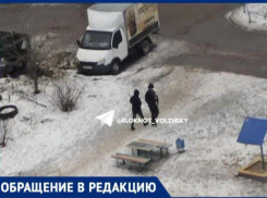 «Страшно выходить из дома»: волжане в панике после стрельбы у детской площадки