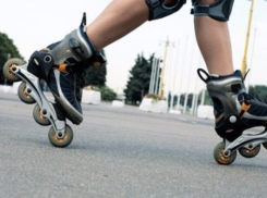 Массовому забегу на роликах в Волжском помешала непогода