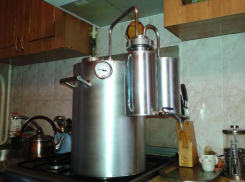 Волжанин «пролетел» с самогонным аппаратом