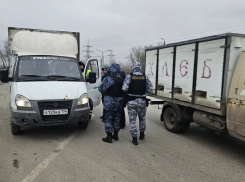 В Волжском машины должников арестовывают прямо на дорогах