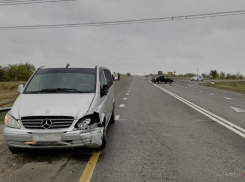 В Волгоградской области «Лада» протаранила Mercedes-Benz