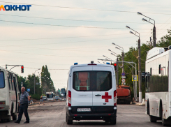 7-летнюю девочку сбил водитель на иномарке в Волжском