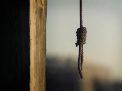 Под Волгоградом 15-летний школьник повесился в сарае