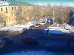 Смертельное ДТП в Волжском спровоцировало ожесточенный спор между водителями и пешеходами