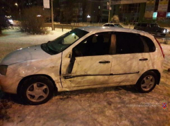 Автоледи с травмами доставлена в больницу Волжского