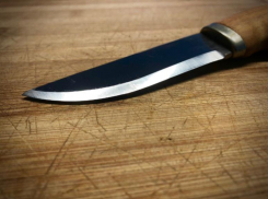 Недружелюбный волгоградец ударил гостя кухонным ножом в живот