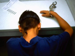 Волжские школьники-воры «обчистили» торговый павильон и скрылись