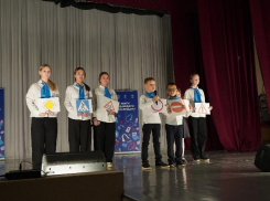 Юные инспекторы движения определили лучших: в Волжском прошел слет-конкурс