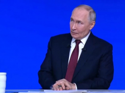 Путин подвёл итоги 2025 года на ежегодной горячей линии: ключевые заявления президента