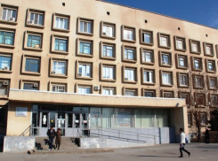 В Волжском порядок в поликлинике №5 обещают навести за неделю