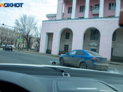 Брошенные автомобили эвакуируют из дворов Волжского