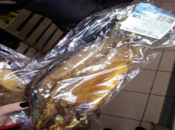 Заплесневелого карасика в «Магните» едва не поймала волжанка