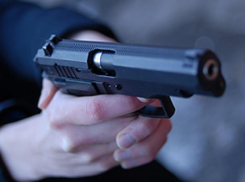 Пьяный волжанин устроил стрельбу на улице