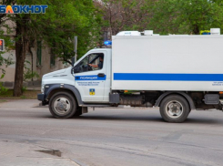 4 мужчин украли украшения на 2 миллиона в ТЦ в Волгоградской области