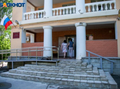 За взятку 30 тысяч рублей судебного пристава осудят под Волгоградом