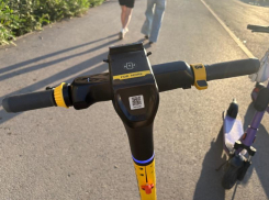 Волжане рады, что с наступлением холодов электросамокатов стало меньше