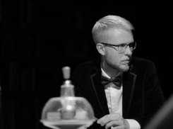 Волжанин Никита Старун играет в летней серии игр «Что? Где? Когда?»