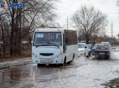 Слякоть и сильный ветер принесет вторник в Волжский: прогноз погоды