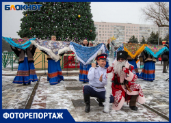 От казачьего Деда Мороза до боев подушками: Волжский отпраздновал Рождество с народным размахом