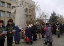 В Волжском прошёл митинг "Маршал Жуков - это Победа!"