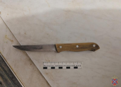 Семейный конфликт в Волжском закончился ножевым ранением