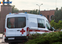 Тело 33-летней женщины нашли под окнами на Молодежной в Волжском