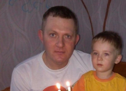 Любимого папу Андрея Фомиченко поздравляют жена и дети