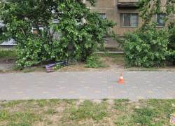 В Волжском задержали подростка, сбившего пешехода на электросамокате